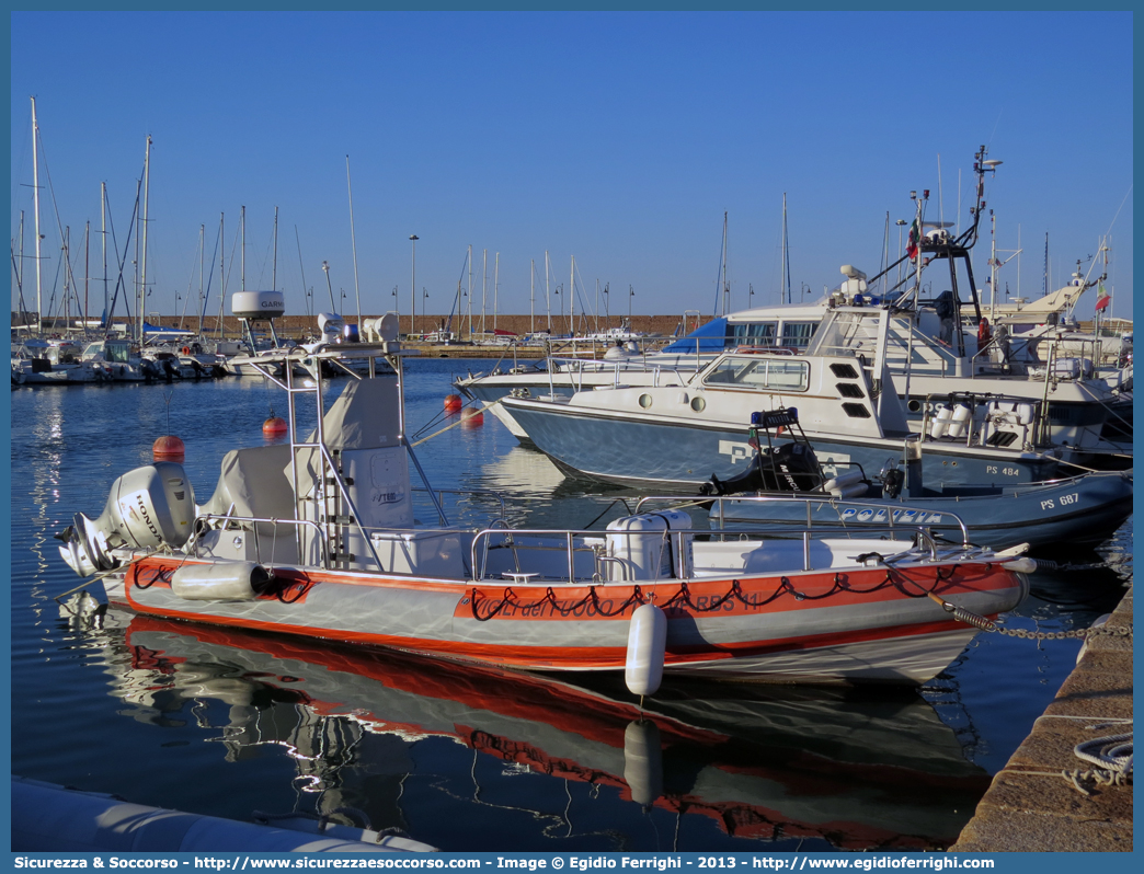 VF RBS11
Corpo Nazionale Vigili del Fuoco
Nucleo Soccorso Subacqueo e Acquatico
Stem Marine
Parole chiave: Corpo;Nazionale;Vigili del Fuoco;Vigili;Fuoco;Imbarcazione;Battello Pneumatico;Stem;NSSA;N.S.S.A.;Soccorso;Subacqueo;Acquatico;Sommozzatori;Subacquei