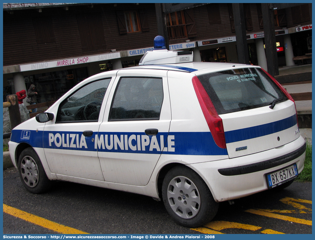 -
Polizia Municipale
Comune di Valtournenche
Fiat Punto II serie
Parole chiave: Polizia;Locale;Municipale;Valtournenche;Fiat;Punto