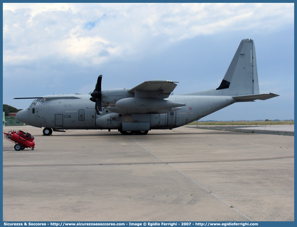 MM62176 / 46-41
Aeronautica Militare Italiana
Lockheed C-130J Hercules II
(distrutto a seguito di incidente aereo il 23 novembre 2009)
Parole chiave: A.M.I;A.M.;AM;AMI;Aeronautica Militare Italiana;Lockheed;C-130J;C130;Hercules