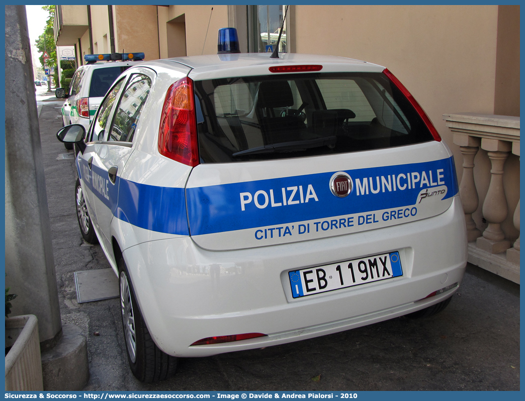 -
Polizia Municipale
Comune di Torre del Greco
Fiat Grande Punto
Parole chiave: Polizia;Locale;Municipale;Torre del Greco;Fiat;Grande Punto