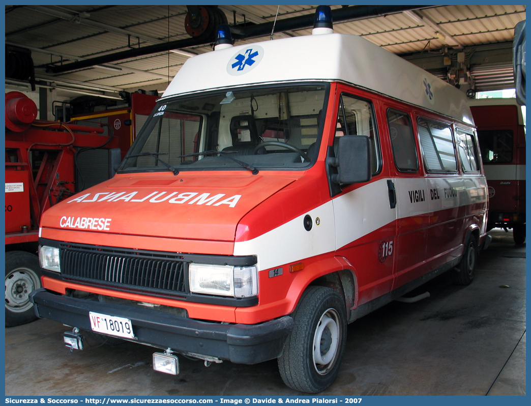 VF 18019
Corpo Nazionale Vigili del Fuoco
Servizio Sanitario
Fiat Ducato I serie restyling
Allestitore Calabrese S.p.A.
Parole chiave: Corpo;Nazionale;Vigili del Fuoco;Vigili;Fuoco;Fiat;Ducato;Calabrese;Servizio Sanitario;Ambulanza