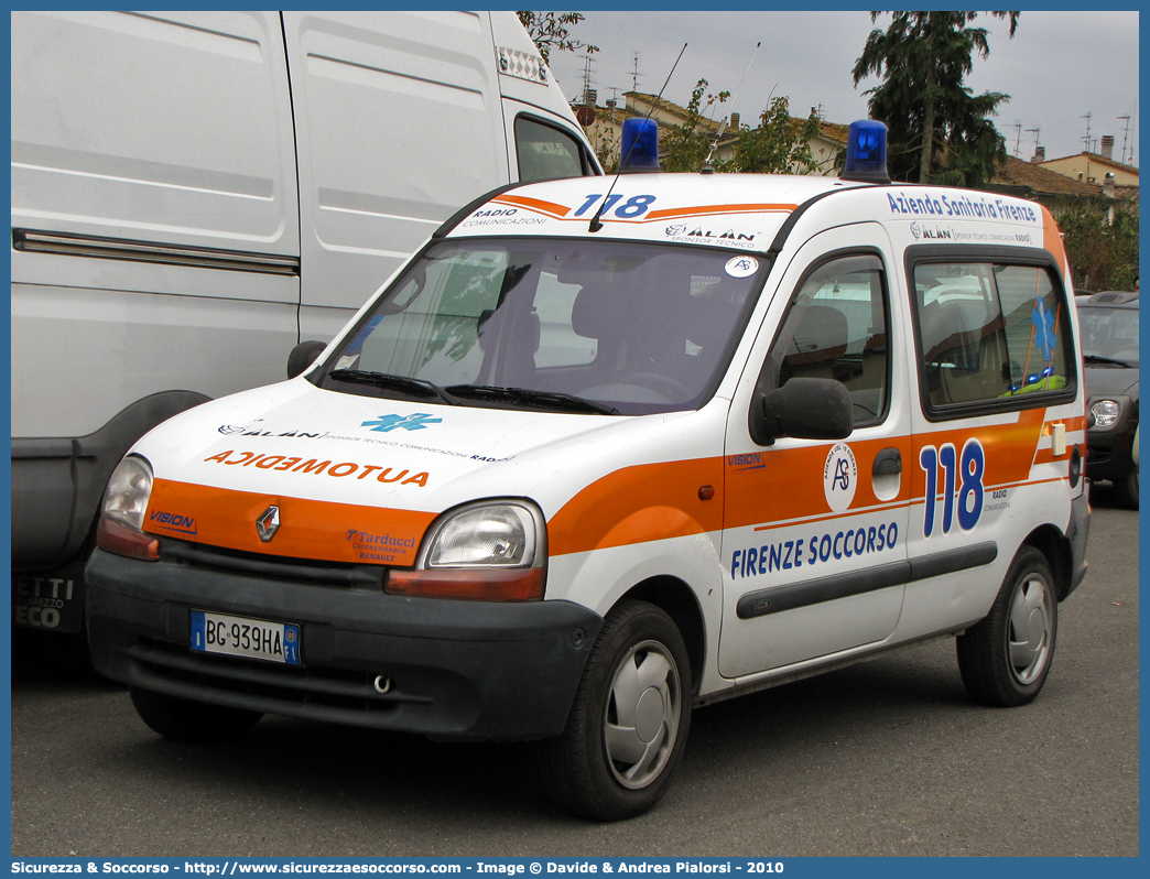 -
118 Firenze Soccorso
Renault Kangoo I serie
Allestitore Vision S.r.l.
Parole chiave: 118;Firenze;Soccorso;Automedica;Renault;Kangoo;Vision