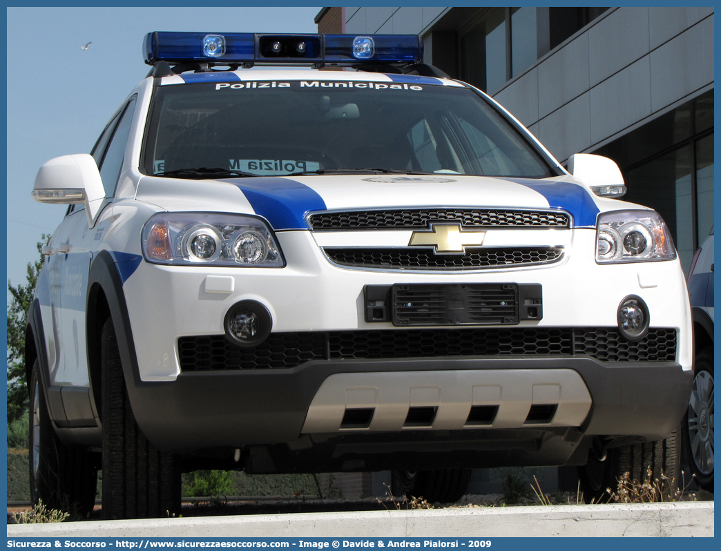 -
Polizia Municipale
Unione Comuni del Rubicone
Chevrolet Captiva I serie
Allestitore Focaccia Group S.r.l.
Parole chiave: Polizia;Locale;Municipale;Rubicone;Chevrolet;Captiva;Focaccia