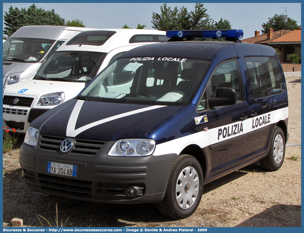 Polizia Locale YA204AB
Polizia Locale
Comune di Rovigo
Volkswagen Caddy III serie
Allestitore Focaccia Group S.r.l.
Parole chiave: PL;P.L.;PM;P.M.;Polizia;Locale;Municipale;Rovigo;Volkswagen;Caddy;Focaccia