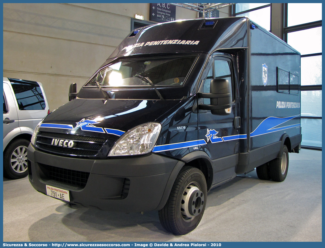 Polizia Penitenziaria 791AE
Polizia Penitenziaria
Iveco Daily 60C18 IV serie
Parole chiave: PolPen;Pol.Pen.;AdiC;A.diC.;Agenti di Custodia;Polizia Penitenziaria;Iveco;Daily;60C18 IV serie;791AE