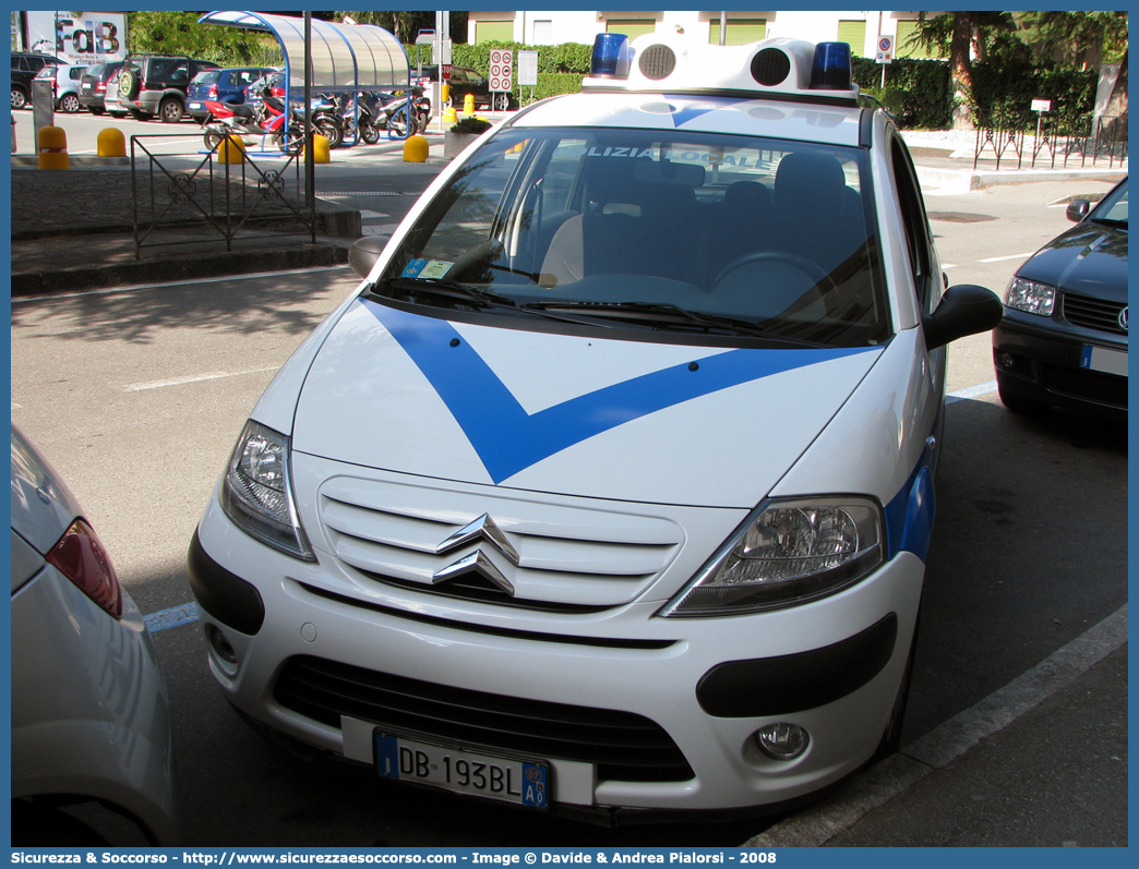 -
Polizia Locale
Comune di Aosta
Citroen C3 I serie
Parole chiave: Polizia;Locale;Municipale;Aosta;Citroen;C3