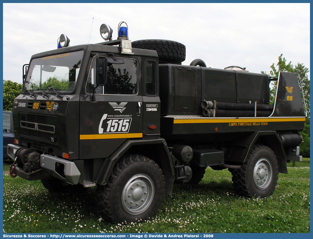 CFS 3718
Corpo Forestale dello Stato
Nucleo Antincendio Boschivo
Iveco OM 75P
(I variante)
Parole chiave: Corpo;Forestale;Stato;Corpo Forestale dello Stato;CFS;C.F.S.;Antincendio;Boschivo;AIB;A.I.B.;Iveco;OM;75P;75 P