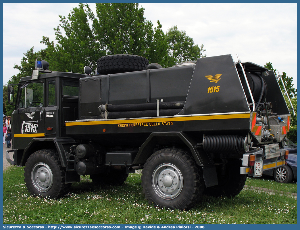 CFS 3718
Corpo Forestale dello Stato
Nucleo Antincendio Boschivo
Iveco OM 75P
(I variante)
Parole chiave: Corpo;Forestale;Stato;Corpo Forestale dello Stato;CFS;C.F.S.;Antincendio;Boschivo;AIB;A.I.B.;Iveco;OM;75P;75 P