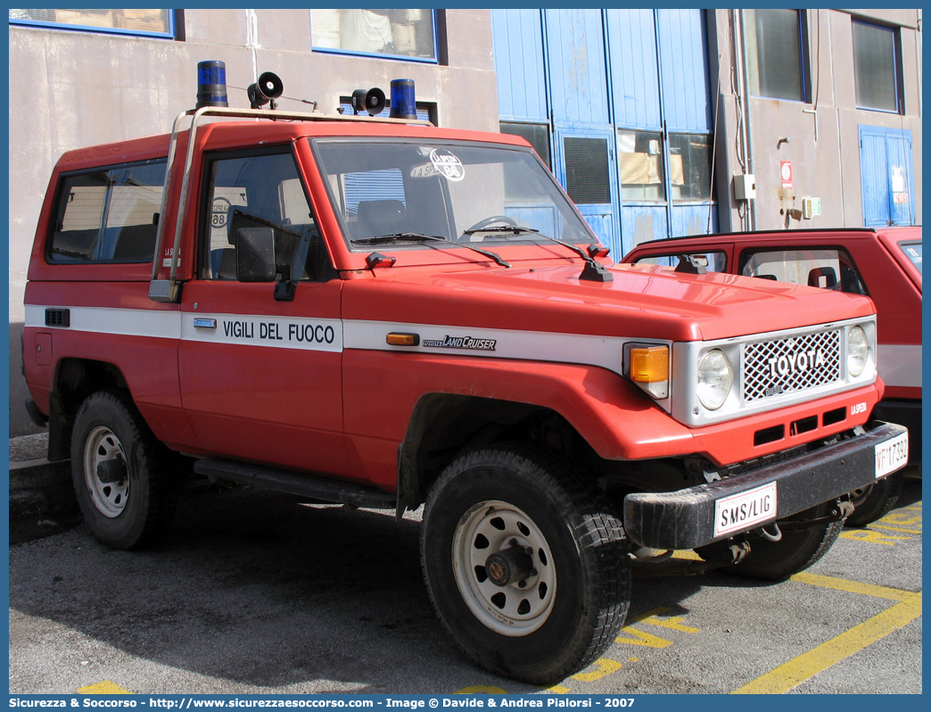 VF 17392
Corpo Nazionale Vigili del Fuoco
Toyota Land Cruiser III serie
Parole chiave: VVF;V.V.F.;Corpo;Nazionale;Vigili;del;Fuoco;Toyota;Land;Cruiser