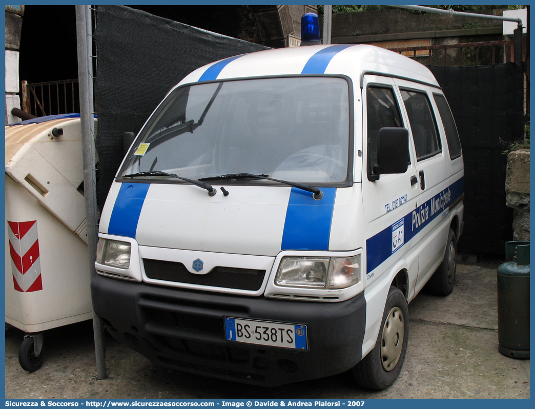 -
Polizia Municipale
Comune di Vernazza
Piaggio Porter II serie
Allestitore Orlandi S.r.l.
Parole chiave: Polizia;Locale;Municipale;Vernazza;Piaggio;Porter;Orlandi