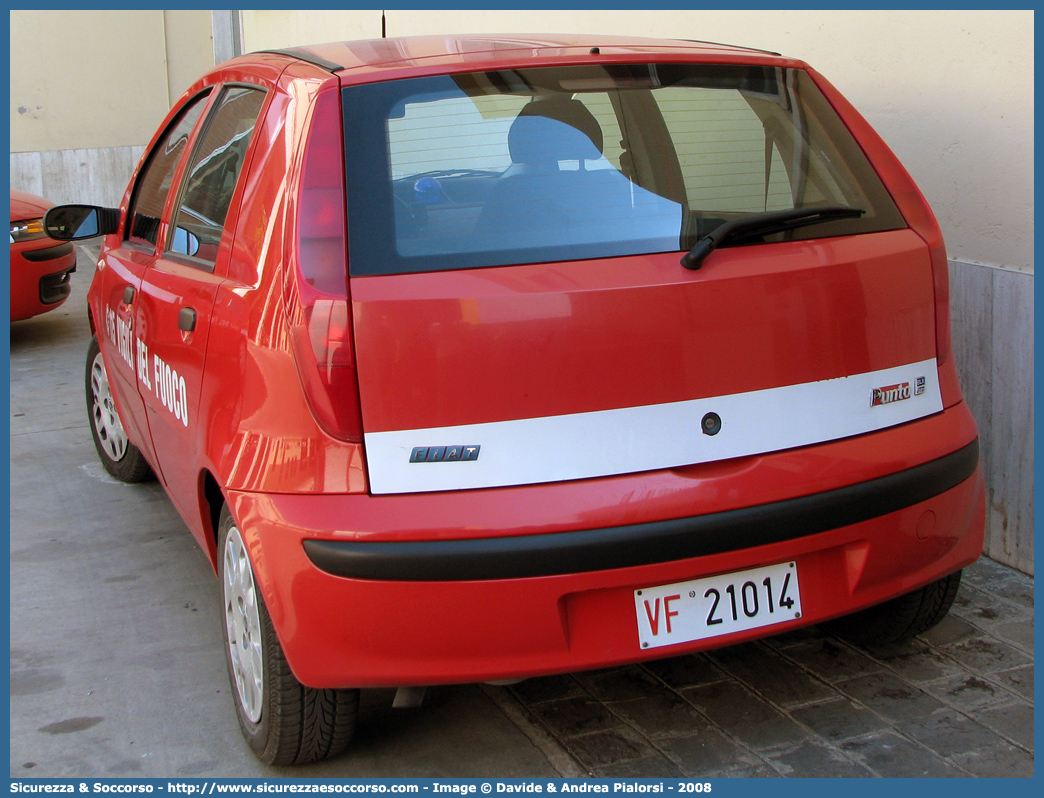 VF 21014
Corpo Nazionale Vigili del Fuoco
Fiat Punto II serie
Parole chiave: Corpo;Nazionale;Vigili del Fuoco;Vigili;Fuoco;Fiat;Punto