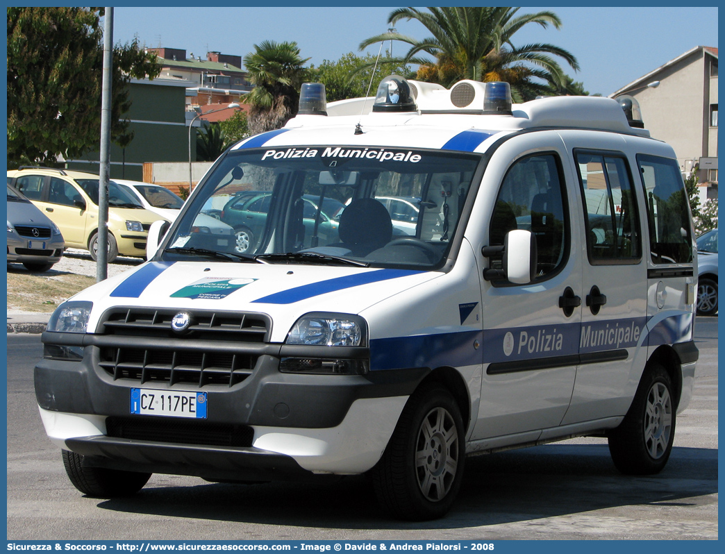 -
Polizia Municipale
Comune di Pescara
Fiat Doblò I serie
Parole chiave: Polizia;Locale;Municipale;Pescara;Fiat;Doblò;Doblo