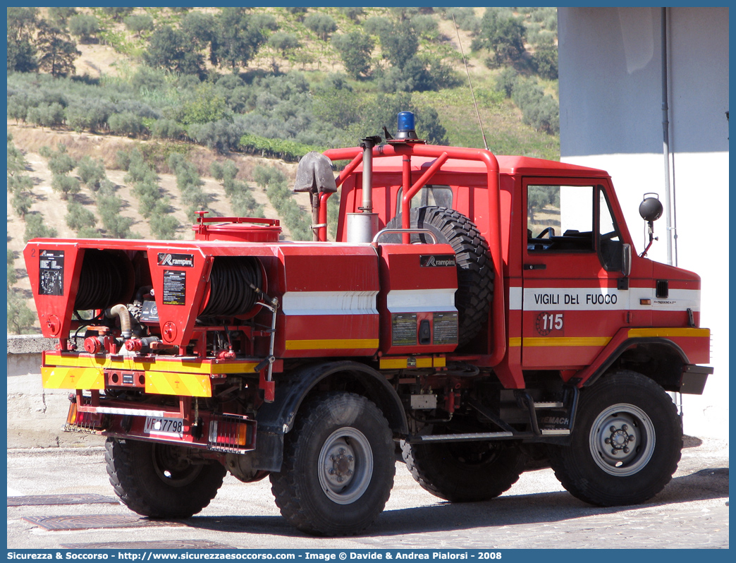 VF 17798
Corpo Nazionale Vigili del Fuoco
Bremach RBT 850 4x4
Parole chiave: VVF;V.V.F.;Corpo;Nazionale;Vigili;del;Fuoco;Bremach;RBT850;RBT 850;RBT;AIB