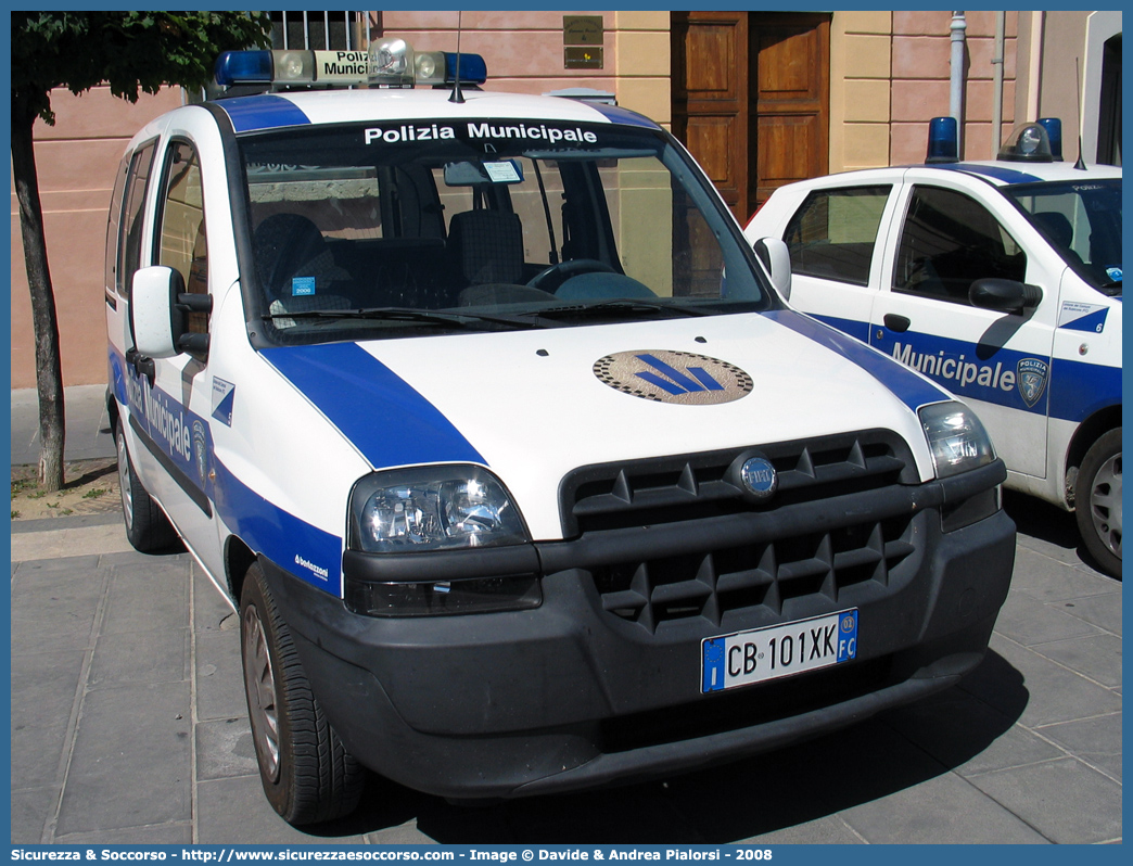 -
Polizia Municipale
Unione Comuni del Rubicone
Fiat Doblò I serie
Allestitore Bertazzoni S.r.l.
Parole chiave: Polizia;Locale;Municipale;Rubicone;Fiat;Doblò;Bertazzoni