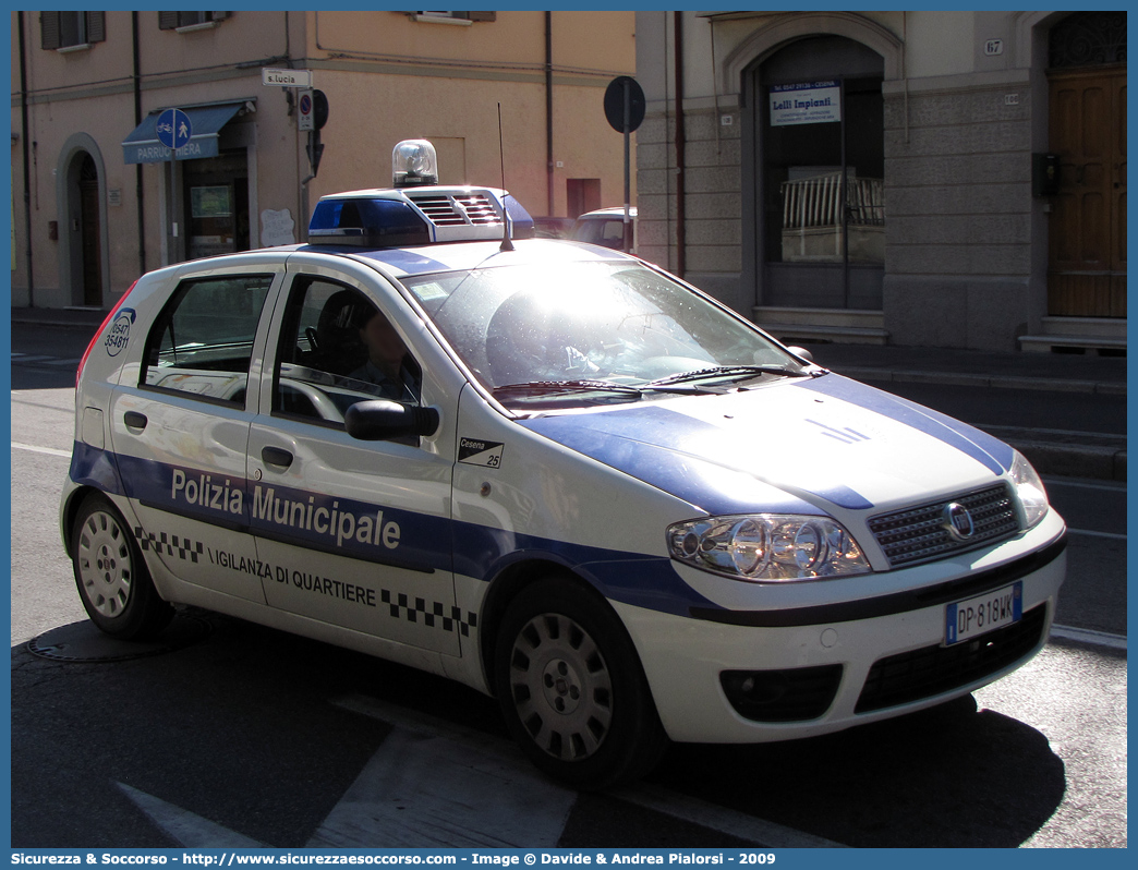 -
Polizia Municipale
Comune di Cesena
Nucleo Vigilanza di Quartiere
Fiat Punto III serie restyling
Parole chiave: Polizia;Locale;Municipale;Cesena;Fiat;Punto;Vigili;Vigilanza;Quartiere