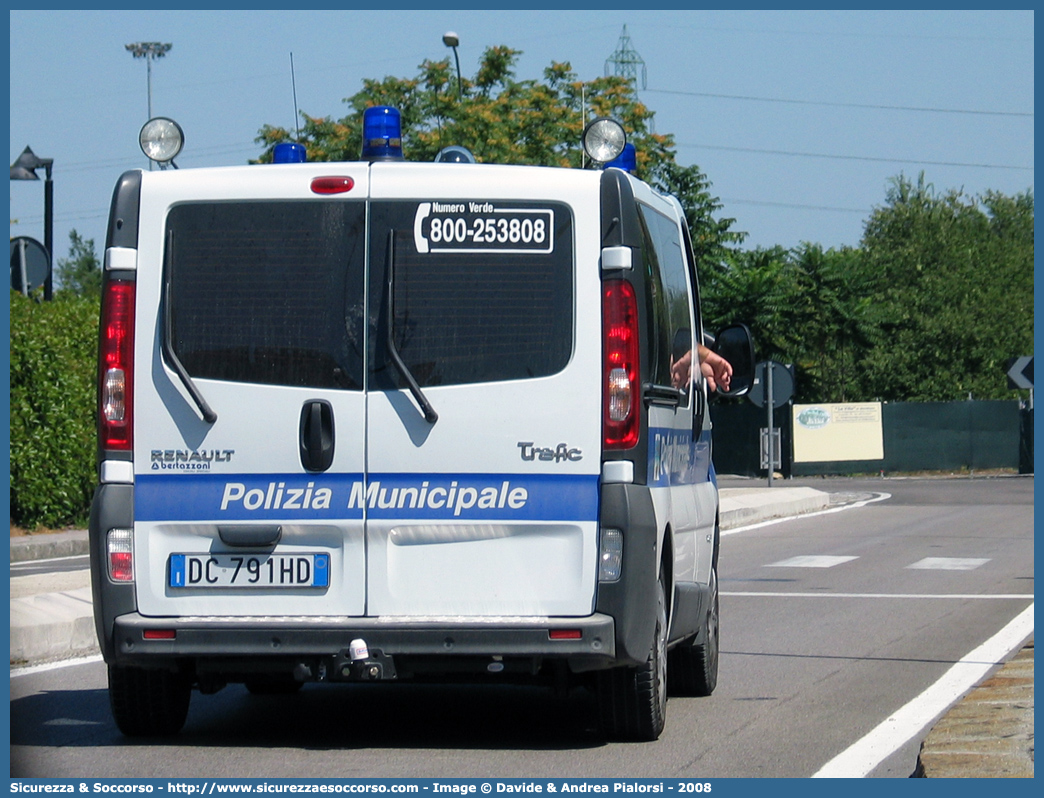 -
Polizia Municipale
Comune di Casalecchio di Reno
Renault Trafic III serie
Allestitore Bertazzoni S.r.l.
Parole chiave: Polizia;Locale;Municipale;Casalecchio di Reno;Renault;Trafic;Bertazzoni