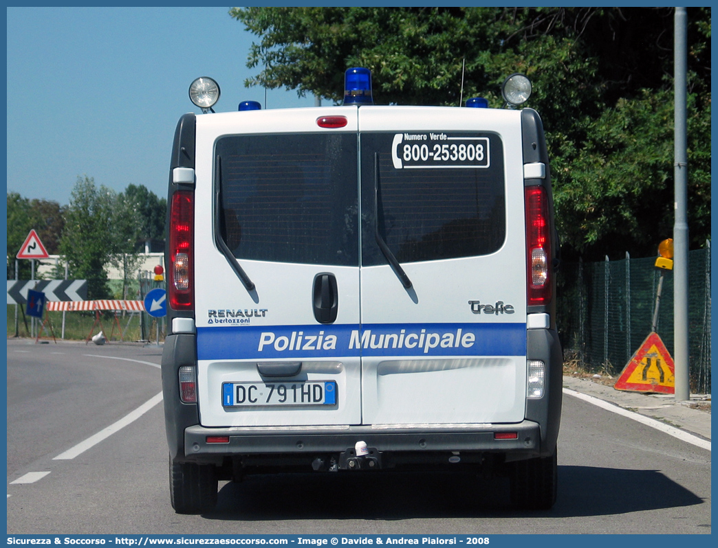 -
Polizia Municipale
Comune di Casalecchio di Reno
Renault Trafic III serie
Allestitore Bertazzoni S.r.l.
Parole chiave: Polizia;Locale;Municipale;Casalecchio di Reno;Renault;Trafic;Bertazzoni