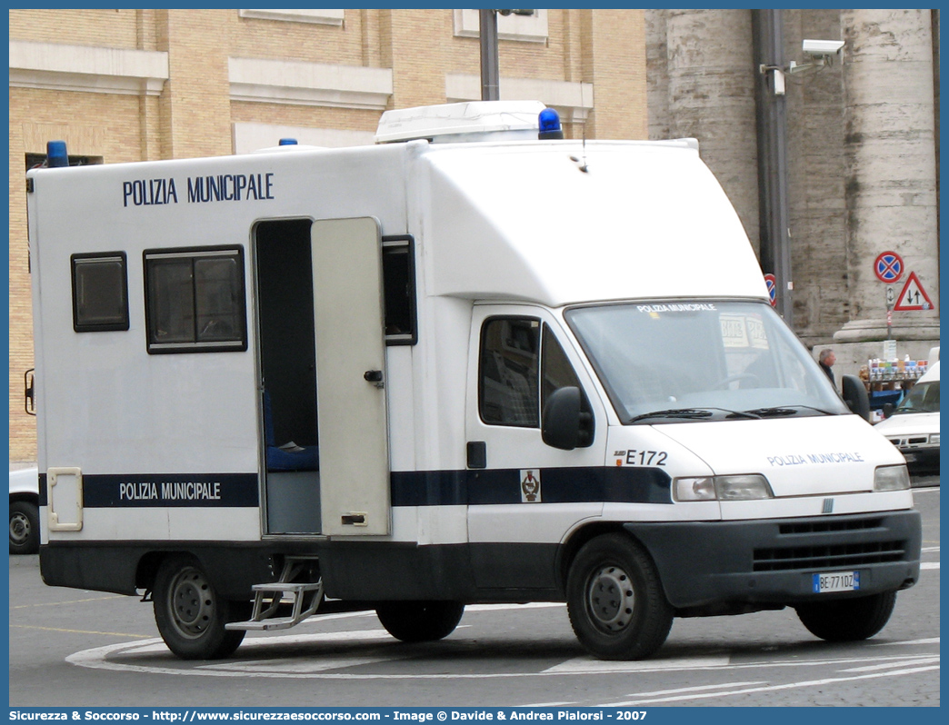 -
Polizia Municipale
Comune di Roma
Fiat Ducato II serie
Parole chiave: PL;P.L.;PM;P.M.;Polizia;Locale;Municipale;Roma;Fiat;Ducato