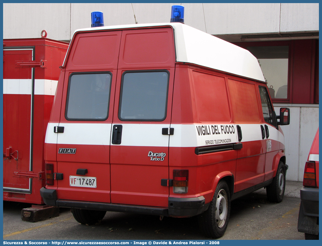 VF 17487
Corpo Nazionale Vigili del Fuoco
Nucleo Telecomunicazioni Radio
Fiat Ducato I serie restyling
Parole chiave: Corpo;Nazionale;Vigili del Fuoco;Vigili;Fuoco;Fiat;Ducato;Telecomunicazioni;Tele Comunicazioni;Radio