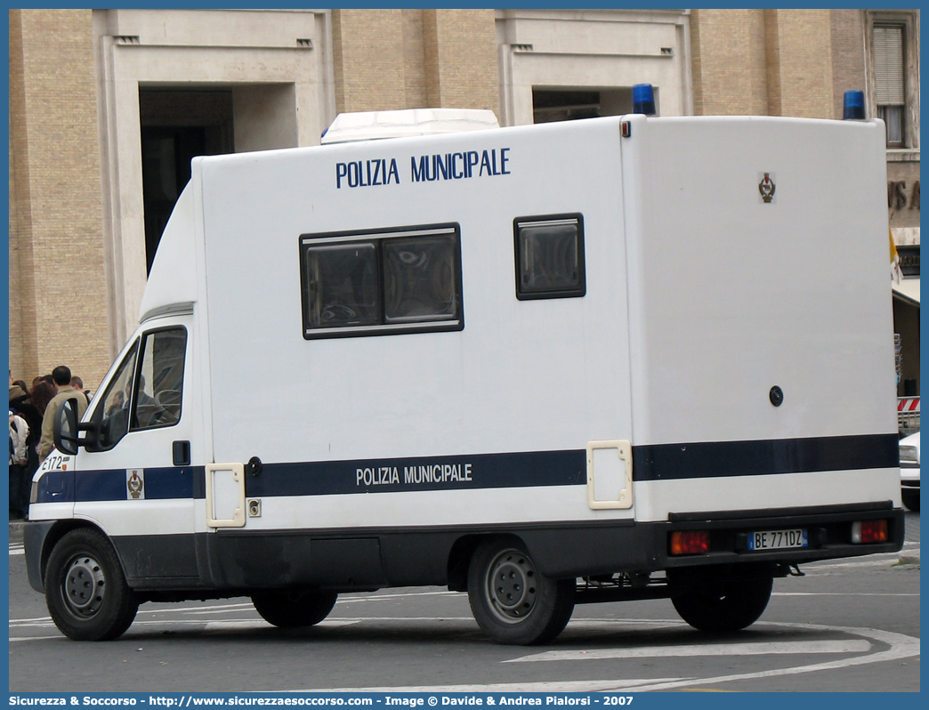 -
Polizia Municipale
Comune di Roma
Fiat Ducato II serie
Parole chiave: PL;P.L.;PM;P.M.;Polizia;Locale;Municipale;Roma;Fiat;Ducato