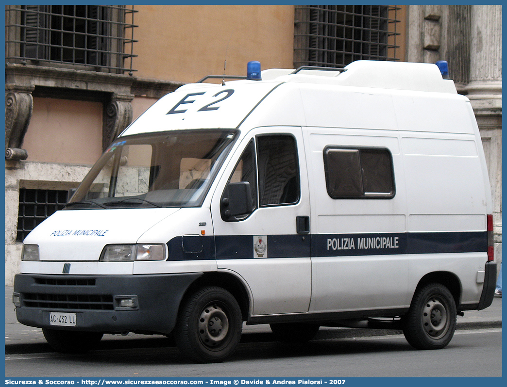 -
Polizia Municipale
Comune di Roma
Fiat Ducato II serie
Parole chiave: PL;P.L.;PM;P.M.;Polizia;Locale;Municipale;Roma;Fiat;Ducato