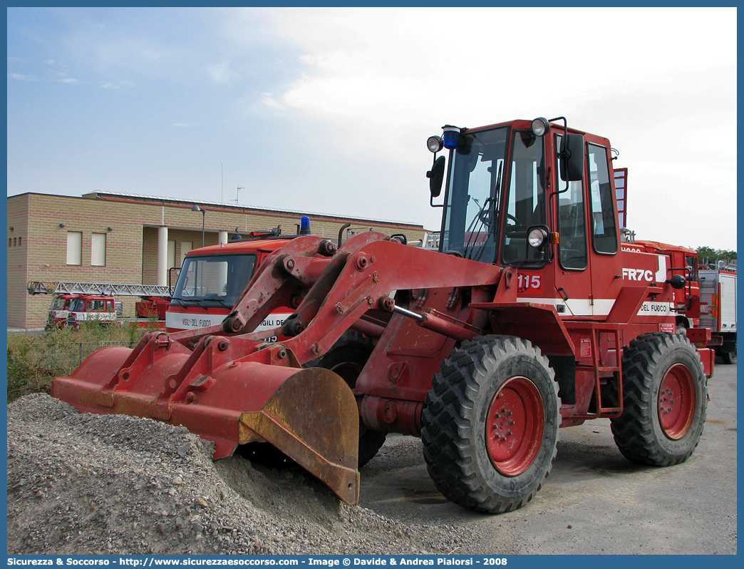 VF 17414
Corpo Nazionale Vigili del Fuoco
Fiat Allis FR7C
Parole chiave: VF;V.F.;VVF;V.V.F.;Corpo;Nazionale;Vigili del Fuoco;Vigili;Fuoco;Fiat;Allis;FR7C;17414