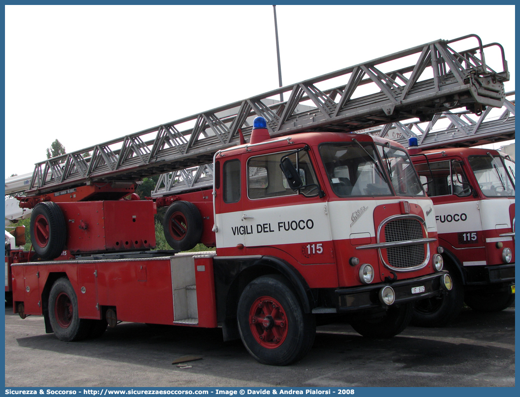 VF 8725
Corpo Nazionale Vigili del Fuoco
Fiat 643N
Allestitore Magirus Macchi
Parole chiave: VVF;V.V.F.;Corpo;Nazionale;Vigili;del;Fuoco;AutoScala;AS;Fiat;643N;Macchi;Magirus