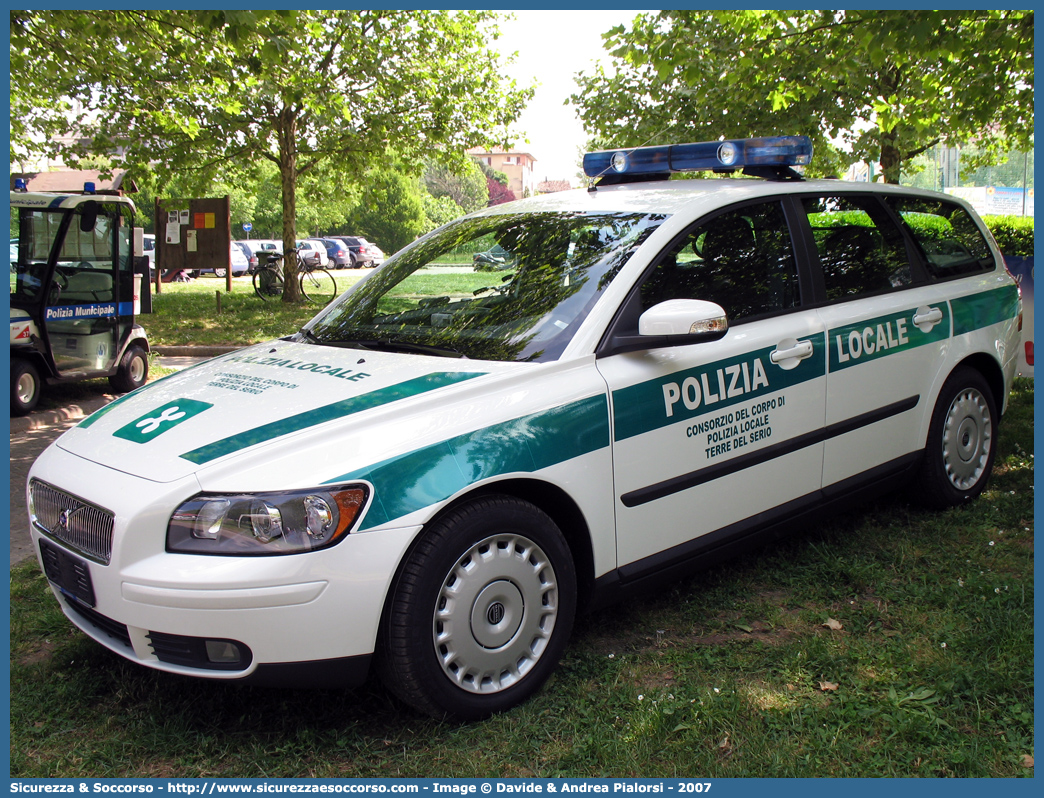 -
Polizia Locale
Consorzio Terre del Serio
Volvo V50
Allestitore Focaccia Group S.r.l.
Parole chiave: Polizia;Locale;Municipale;Terre del Serio;Bariano;Fornovo San Giovanni;Misano di Gera d'Adda;Misano di Gera d Adda;Morengo;Mozzanica;Pagazzano;Volvo;V50;V 50;Focaccia