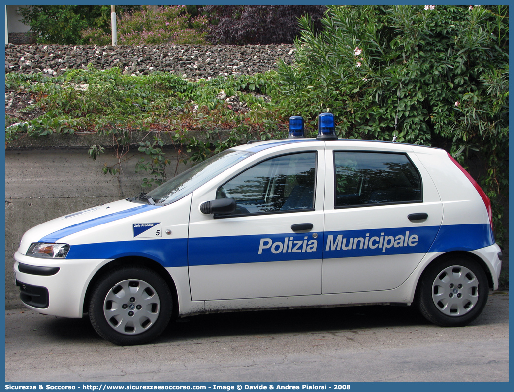 -
Polizia Municipale
Comune di Zola Predosa
Fiat Punto II serie
Parole chiave: Polizia;Locale;Municipale;Zola Predosa;Fiat;Punto