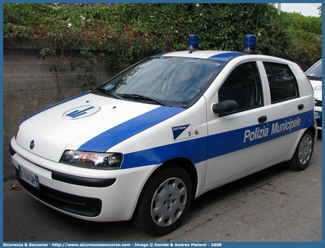 -
Polizia Municipale
Comune di Zola Predosa
Fiat Punto II serie
Parole chiave: Polizia;Locale;Municipale;Zola Predosa;Fiat;Punto