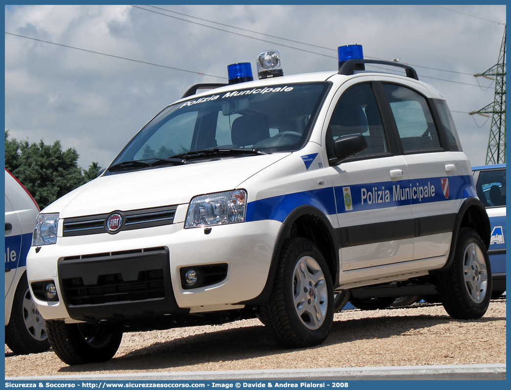 -
Polizia Municipale
Comune di Trivento
Fiat Nuova Panda 4x4 I serie
Parole chiave: Polizia;Locale;Municipale;Trivento;Fiat;Nuova Panda