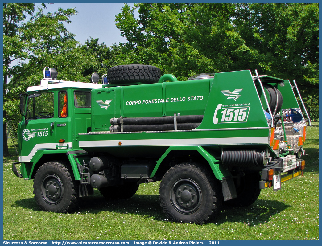 CFS 3718
Corpo Forestale dello Stato
Nucleo Antincendio Boschivo
Iveco OM 75P
(II variante)
Parole chiave: Corpo;Forestale;Stato;Corpo Forestale dello Stato;CFS;C.F.S.;Antincendio;Boschivo;AIB;A.I.B.;Iveco;OM;75P;75 P