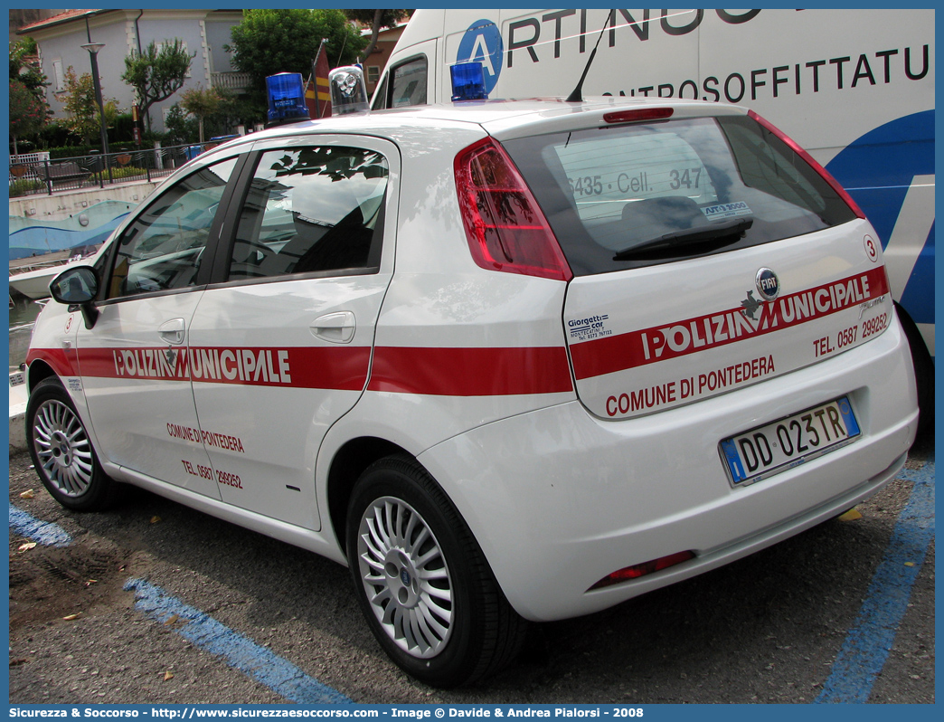 -
Polizia Municipale
Comune di Pontedera
Fiat Grande Punto
Parole chiave: Polizia;Locale;Municipale;Pontedera;Fiat;Grande Punto