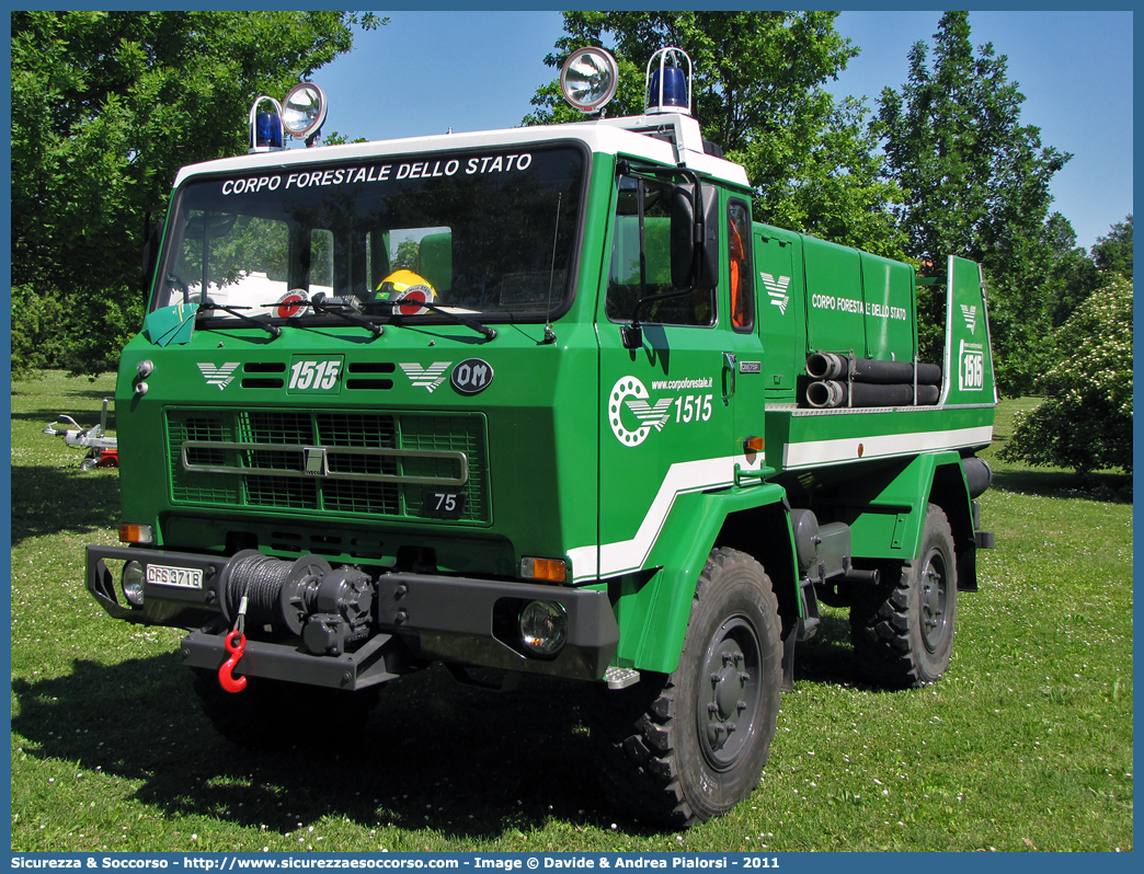 CFS 3718
Corpo Forestale dello Stato
Nucleo Antincendio Boschivo
Iveco OM 75P
(II variante)
Parole chiave: Corpo;Forestale;Stato;Corpo Forestale dello Stato;CFS;C.F.S.;Antincendio;Boschivo;AIB;A.I.B.;Iveco;OM;75P;75 P