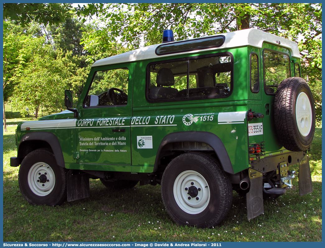 CFS 355AF
Corpo Forestale dello Stato
Parco Nazionale
delle Foreste Casentinesi
Land Rover Defender 90
Parole chiave: Corpo;Forestale;Stato;Corpo Forestale dello Stato;CFS;C.F.S.;Land Rover;Defender;90