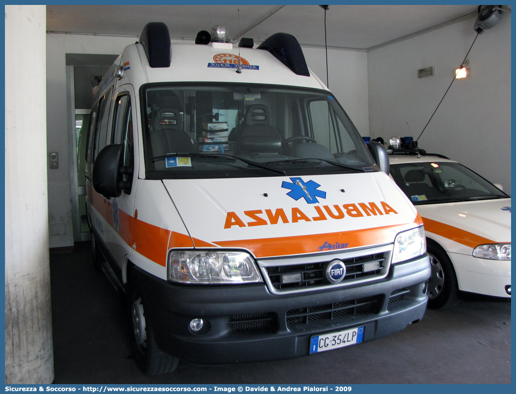 DELTA 6
SUEM 118 Vicenza
Azienda ULSS 8 - Berica
Fiat Ducato II serie restyling
Allestitore Aricar S.p.A.
Parole chiave: 118;SUEM;S.U.E.M.;Vicenza;Ambulanza;Fiat;Ducato;Aricar