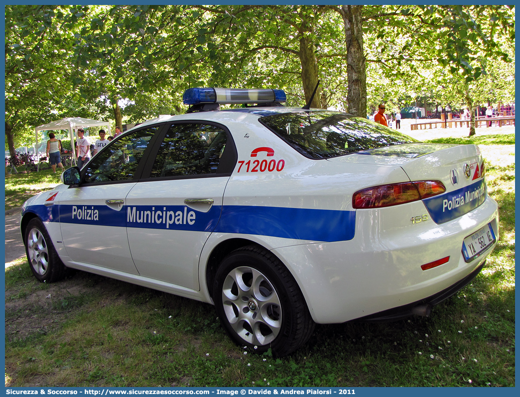 Polizia Locale YA562AE
Polizia Municipale
Comune di Forlì
Alfa Romeo 159
Allestitore Focaccia Group S.r.l.
Parole chiave: Polizia;Locale;Municipale;Forlì;Alfa Romeo;159;YA562AE;Focaccia