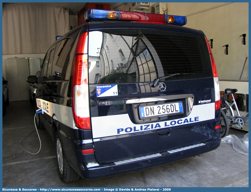 -
Polizia Locale
Comune di Vicenza
Mercedes Benz Classe V II serie
Parole chiave: Polizia;Locale;Municipale;Vicenza;Mercedes Benz;Viano