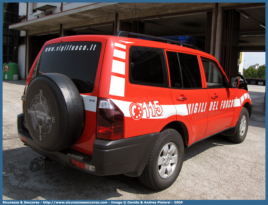 VF 24139
Corpo Nazionale Vigili del Fuoco
Mitsubishi Pajero LWB III serie restyling
Parole chiave: VF;VVF;V.F.;V.V.F.;Corpo;Nazionale;Vigili del Fuoco;Vigili;Fuoco;Mitsubishi;Pajero;LWB