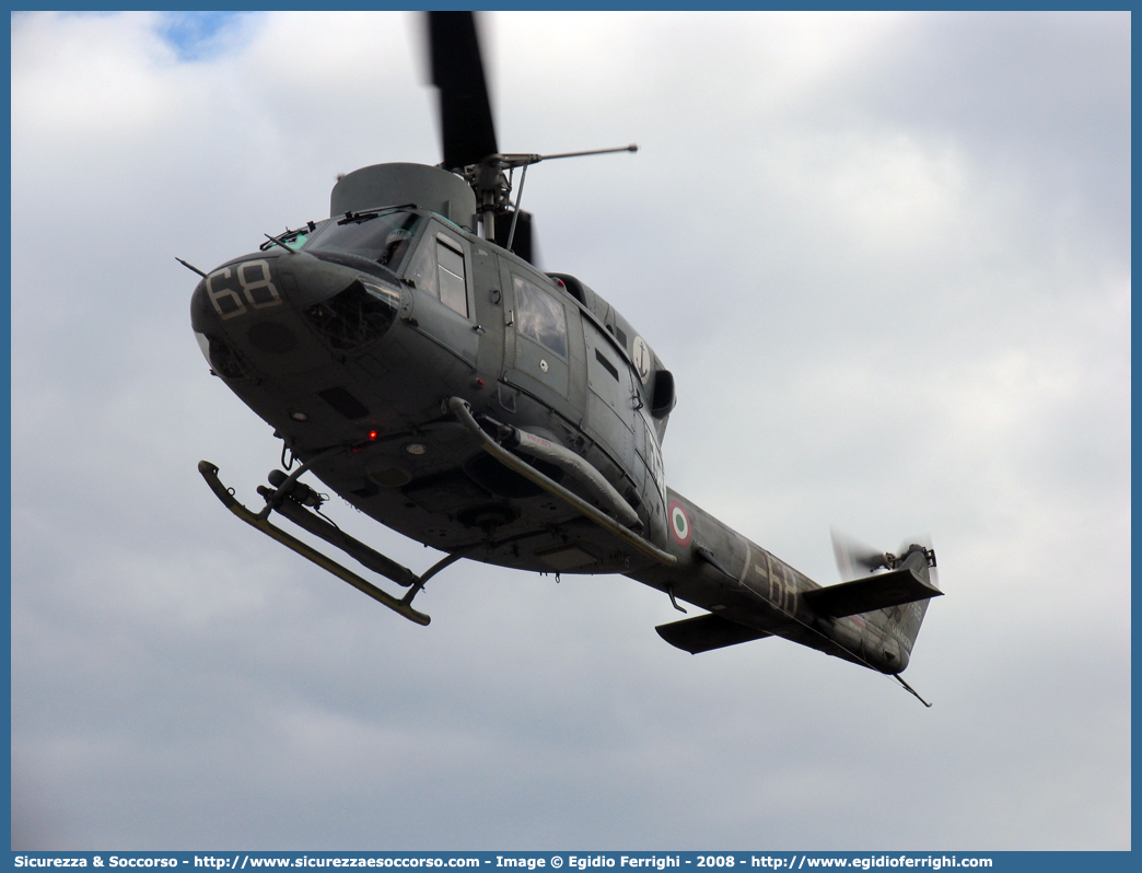 MM81378 7-68
Marina Militare Italiana
Aviazione Navale
Agusta-Bell 212 ASW
Parole chiave: MMI;M.M.I.;Marina;Militare;Italiana;Aviazione;Navale;Agusta;Bell;AB;212;ASW