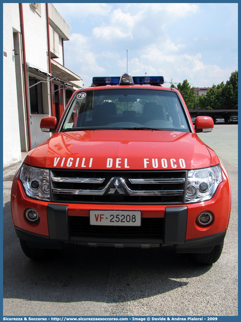 VF 25208
Corpo Nazionale Vigili del Fuoco
Mitsubishi Pajero SWB IV serie
Parole chiave: Corpo;Nazionale;Vigili del Fuoco;Vigili;Fuoco;Mitsubishi;Pajero;SWB