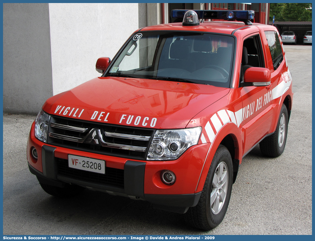 VF 25208
Corpo Nazionale Vigili del Fuoco
Mitsubishi Pajero SWB IV serie
Parole chiave: Corpo;Nazionale;Vigili del Fuoco;Vigili;Fuoco;Mitsubishi;Pajero;SWB