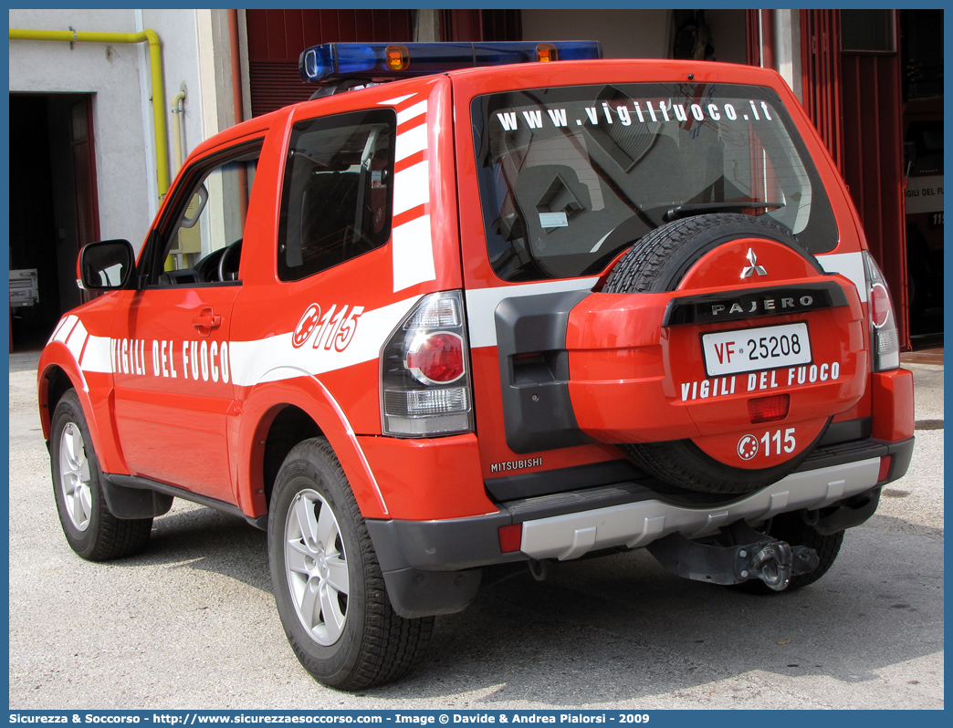 VF 25208
Corpo Nazionale Vigili del Fuoco
Mitsubishi Pajero SWB IV serie
Parole chiave: Corpo;Nazionale;Vigili del Fuoco;Vigili;Fuoco;Mitsubishi;Pajero;SWB