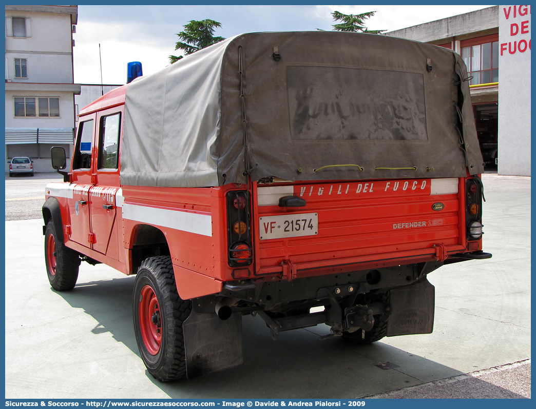 VF 21574
Corpo Nazionale Vigili del Fuoco
Nucleo Soccorso Subacqueo e Acquatico
Land Rover Defender 130
Parole chiave: Corpo;Nazionale;Vigili del Fuoco;Vigili;Fuoco;Land Rover;Defender;130;NSSA;N.S.S.A.;Soccorso;Subacqueo;Acquatico;Sommozzatori;Subacquei