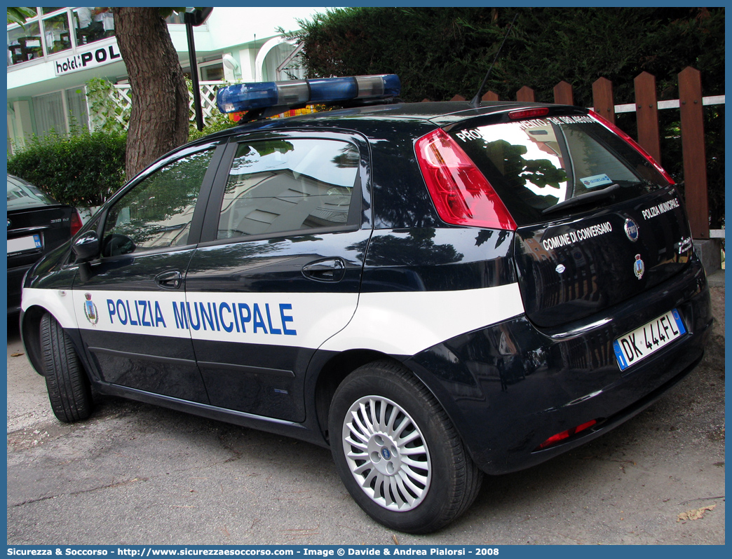 -
Polizia Municipale
Comune di Conversano
Fiat Grande Punto
Parole chiave: Polizia;Locale;Municipale;Conversano;Fiat;Grande Punto