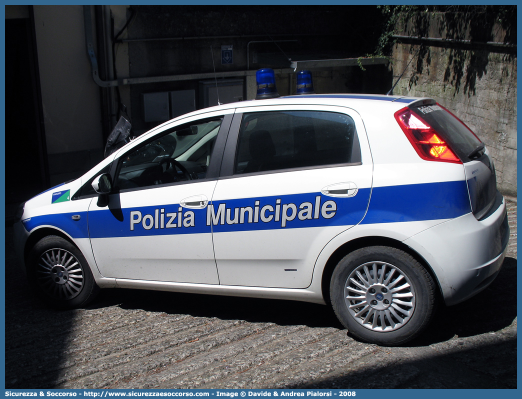 -
Polizia Municipale
Comune di Pianoro
Fiat Grande Punto
Allestitore Bertazzoni S.r.l.
Parole chiave: Polizia;Locale;Municipale;Pianoro;Fiat;Grande Punto;Bertazzoni