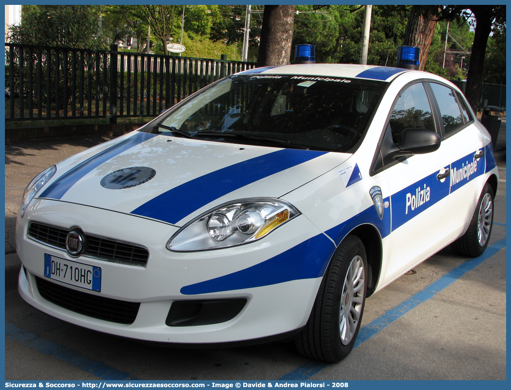 -
Polizia Municipale
Unione Comuni del Rubicone
Fiat Nuova Bravo
Allestitore Focaccia Group S.r.l.
Parole chiave: Polizia;Locale;Municipale;Rubicone;Fiat;Nuova Bravo;Focaccia