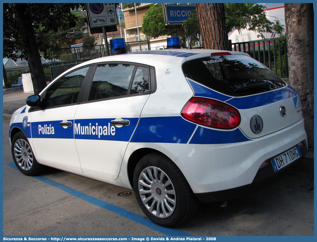 -
Polizia Municipale
Unione Comuni del Rubicone
Fiat Nuova Bravo
Allestitore Focaccia Group S.r.l.
Parole chiave: Polizia;Locale;Municipale;Rubicone;Fiat;Nuova Bravo;Focaccia