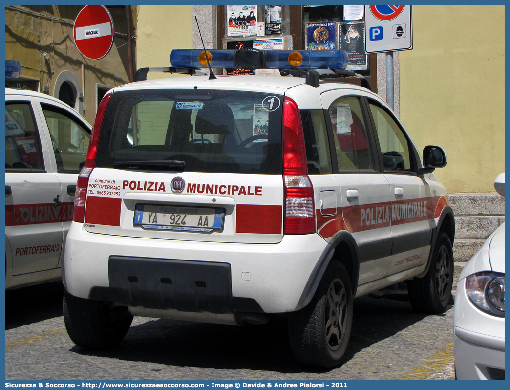 Polizia Locale YA924AA
Polizia Municipale
Comune di Portoferraio
Fiat Nuova Panda 4x4
Parole chiave: Polizia;Locale;Municipale;Portoferraio;Fiat;Nuova Panda;YA924AA