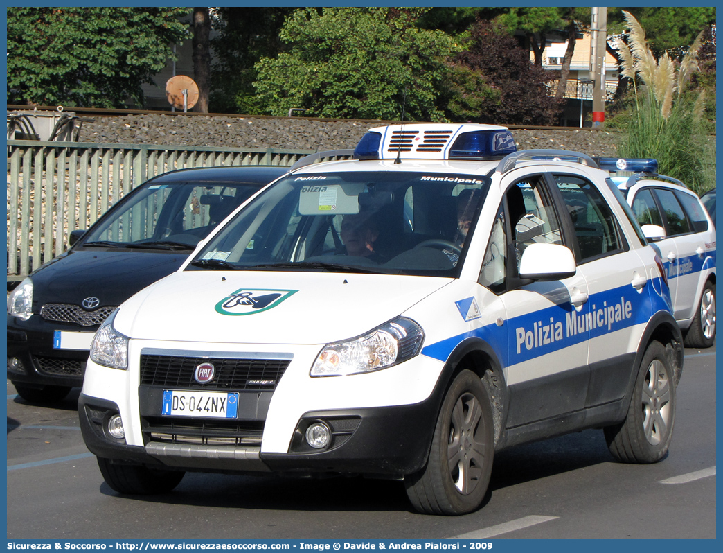 -
Polizia Municipale
Comune di Montegrimano Terme
Fiat Sedici I serie
Parole chiave: Polizia;Locale;Municipale;Montegrimano Terme;Fiat;Sedici